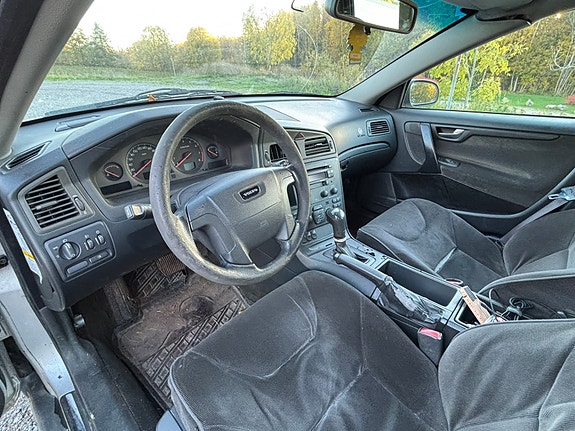 Volvo V70 5 of 6
