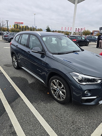 BMW X1 4 of 7