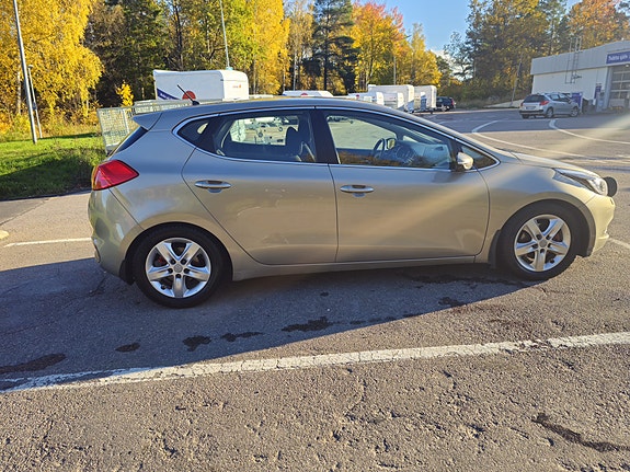 Kia Ceed 7 of 10