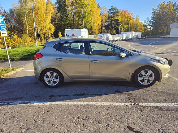 Kia Ceed 5 of 10