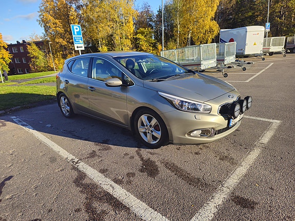 Kia Ceed 4 of 10