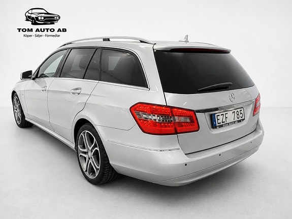 Mercedes-Benz E220 5 of 30