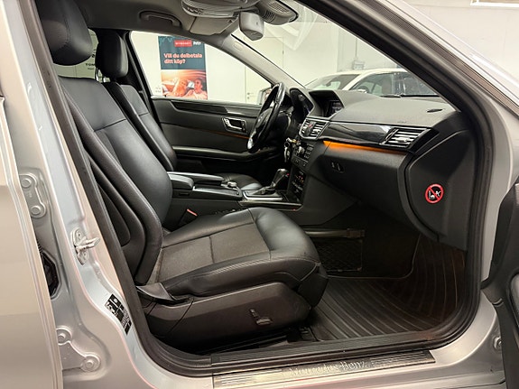 Mercedes-Benz E220 15 of 30