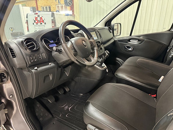 Renault Trafic 8 of 11