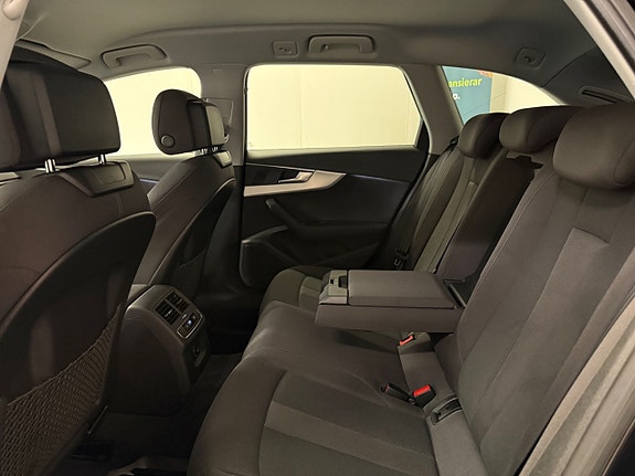 Audi A4 15 of 30