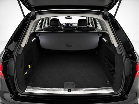 Audi A4 7 of 30