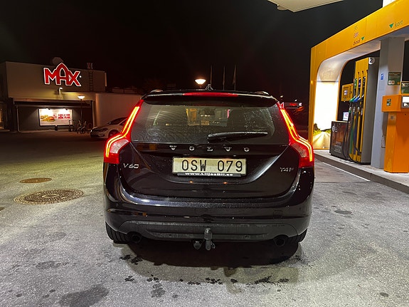 Volvo V60 4 of 26