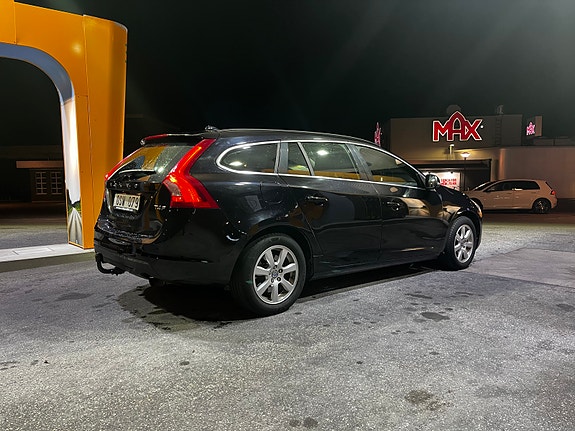 Volvo V60 3 of 26