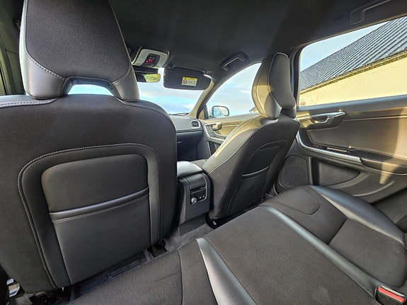 Volvo V60 13 of 13