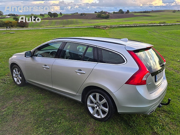 Volvo V60 4 of 13