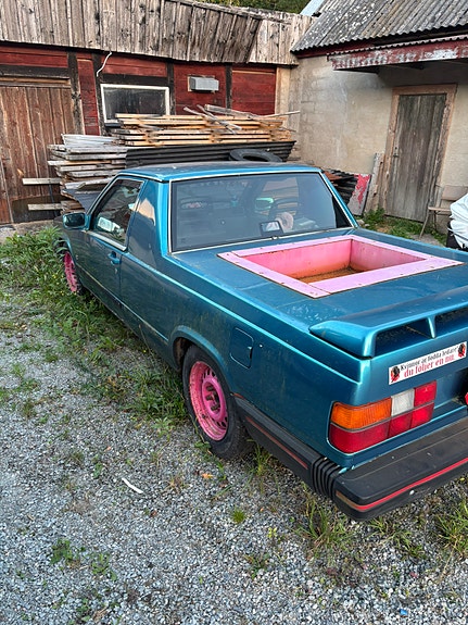 Volvo 740 3 of 7