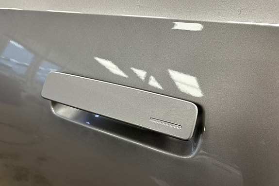 Volvo ES90 18 of 28