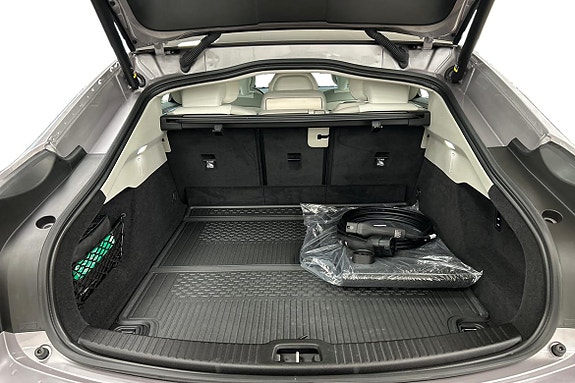 Volvo ES90 11 of 28