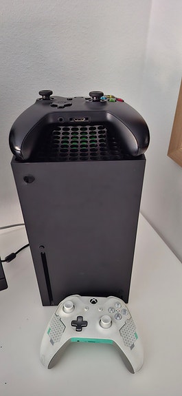 Product image 1 of 2