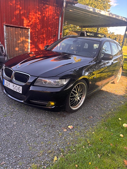 BMW 320d 2 of 6