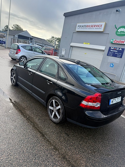 Volvo S40 3 of 9