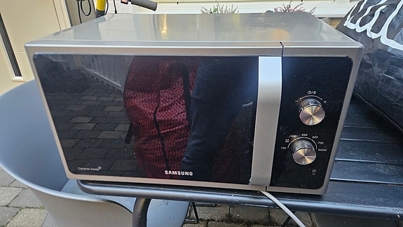 Product image 1 of 2