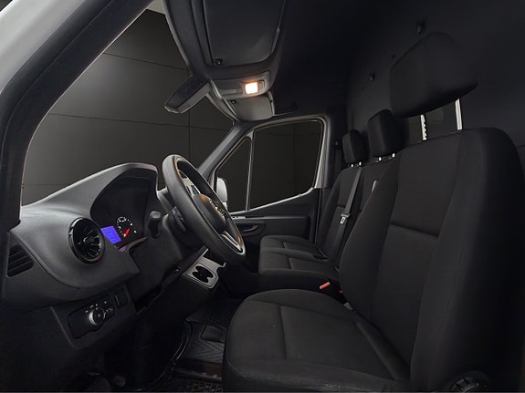 Mercedes-Benz Sprinter 317 16 of 30