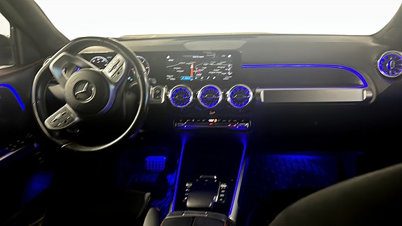 Mercedes-Benz GLB200 d 4 of 9