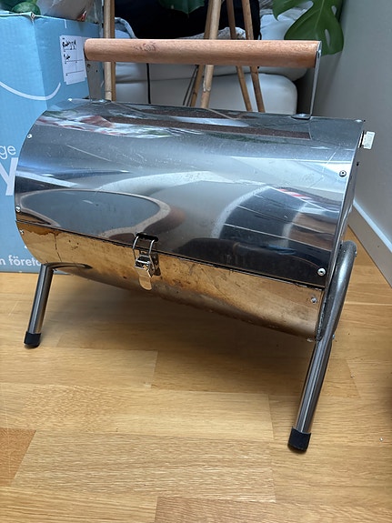 Product image 1 of 2