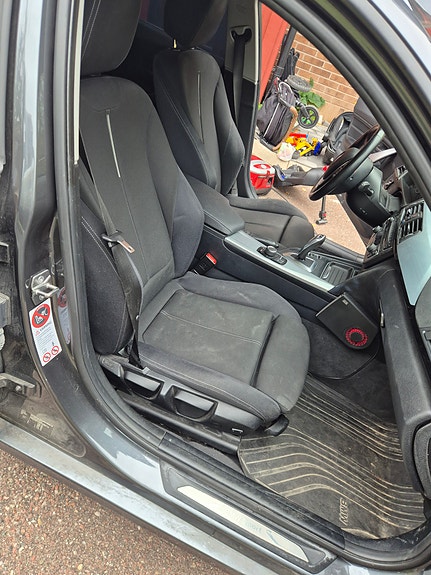 BMW 320d 8 of 12