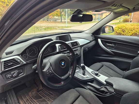 BMW 320d 5 of 12