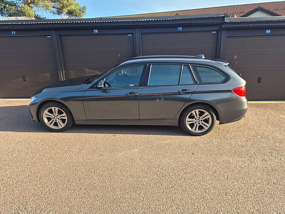 BMW 320d 3 of 12