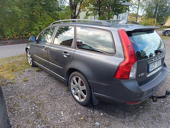 Volvo V50 4 of 5
