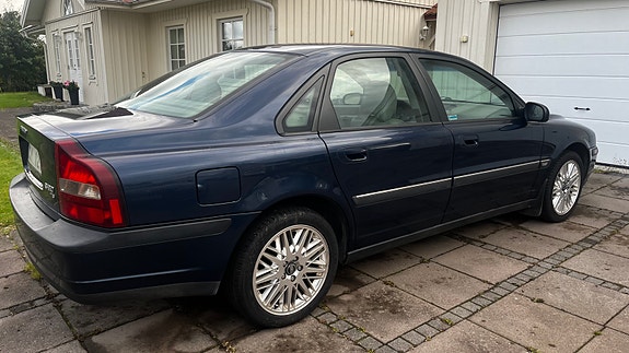 Volvo S80 2 of 3