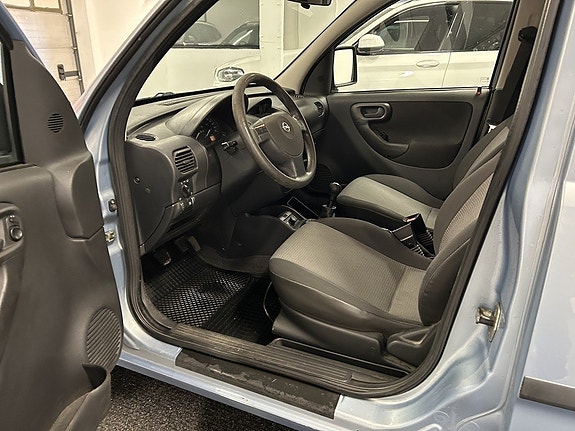 Opel Combo 8 of 14