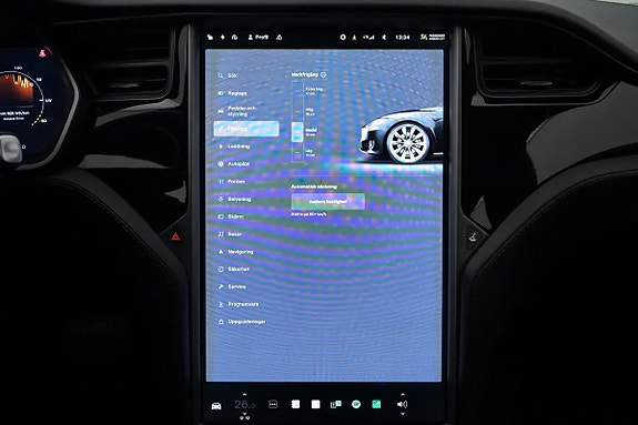 Tesla Model S 8 of 11