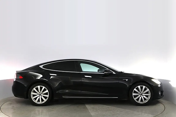 Tesla Model S 2 of 11