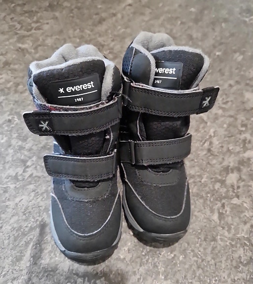 Product image 1 of 9
