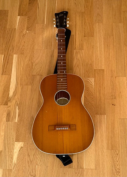Product image 1 of 4