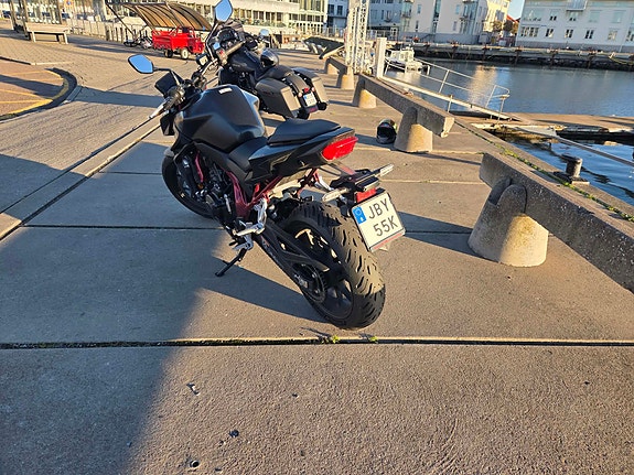 Honda CB750 Hornet E-Clutch 6 of 7