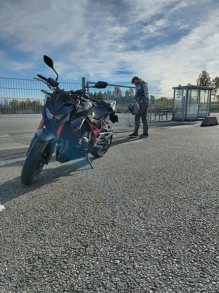 Honda CB750 Hornet E-Clutch 7 of 7
