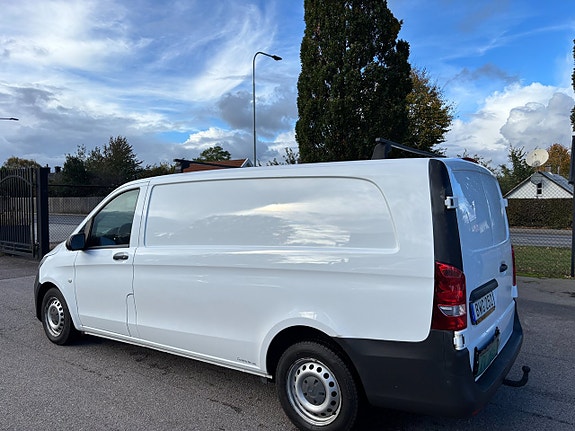 Mercedes-Benz Vito 109 2 of 13