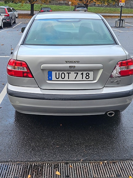 Volvo S40 3 of 10