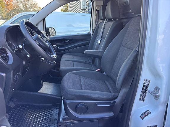 Mercedes-Benz Vito 111 12 of 14
