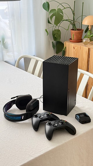 Product image 1 of 4