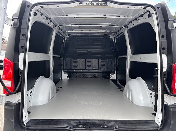 Mercedes-Benz Vito 110 10 of 13