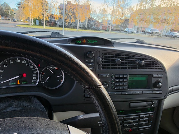 Saab 9-3 4 of 9