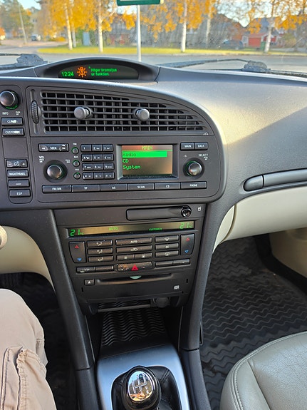 Saab 9-3 5 of 9