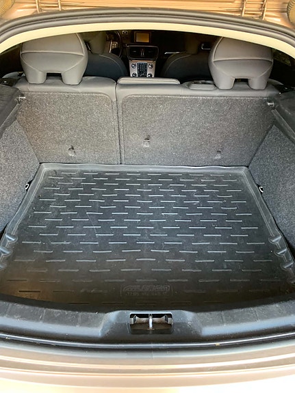 Volvo V40 Cross Country 9 of 14
