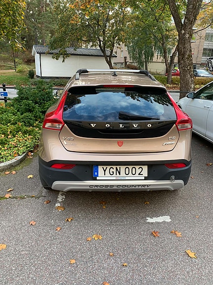 Volvo V40 Cross Country 4 of 14