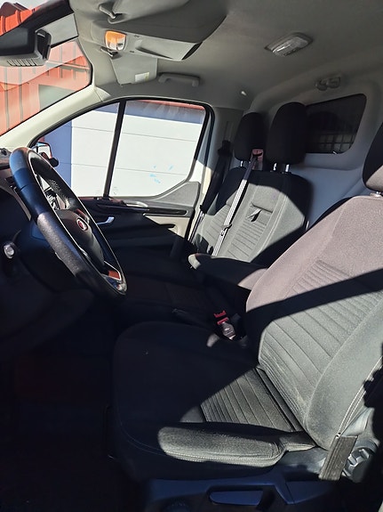 Ford Transit Custom 4 of 8