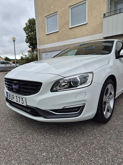 Volvo S60 8 of 17
