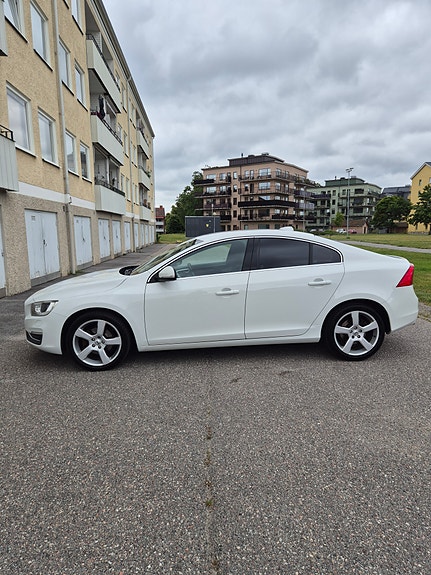 Volvo S60 10 of 17