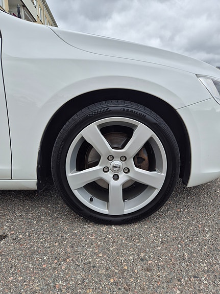 Volvo S60 16 of 17