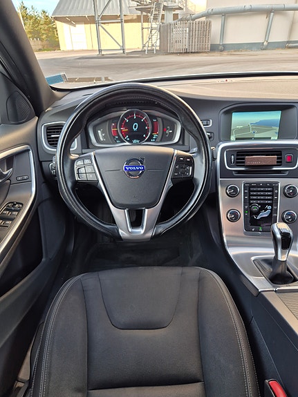 Volvo S60 7 of 17